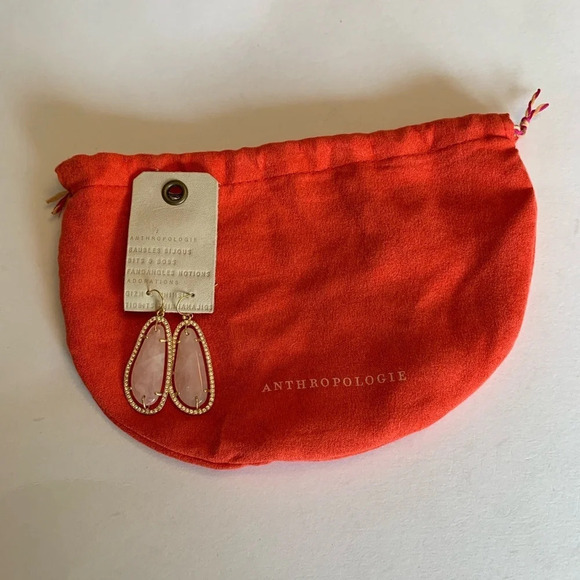 Anthropologie Sola Drop
Earrings Rose Quartz elegant sophisticated - Picture 4 of 5